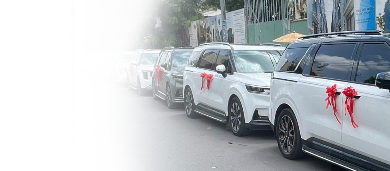 BẠN ĐANG CẦN THUÊ XE CARNIVAL?