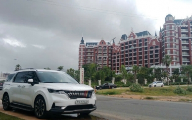 Trải Nghiệm Đẳng Cấp, Phục Vụ Chuyên Nghiệp Cùng Dịch Vụ Thuê Xe Limousine Tại TP.HCM